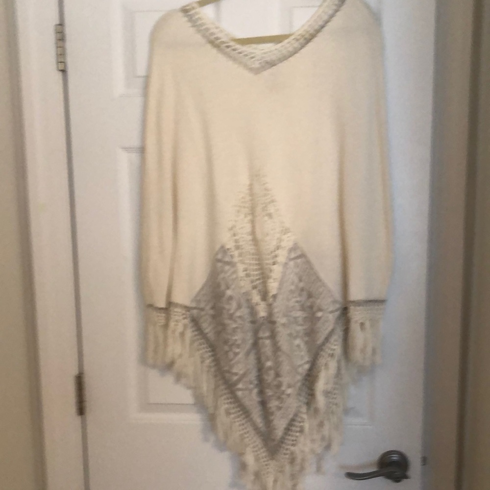 Ivory and gray poncho with lace & fringe